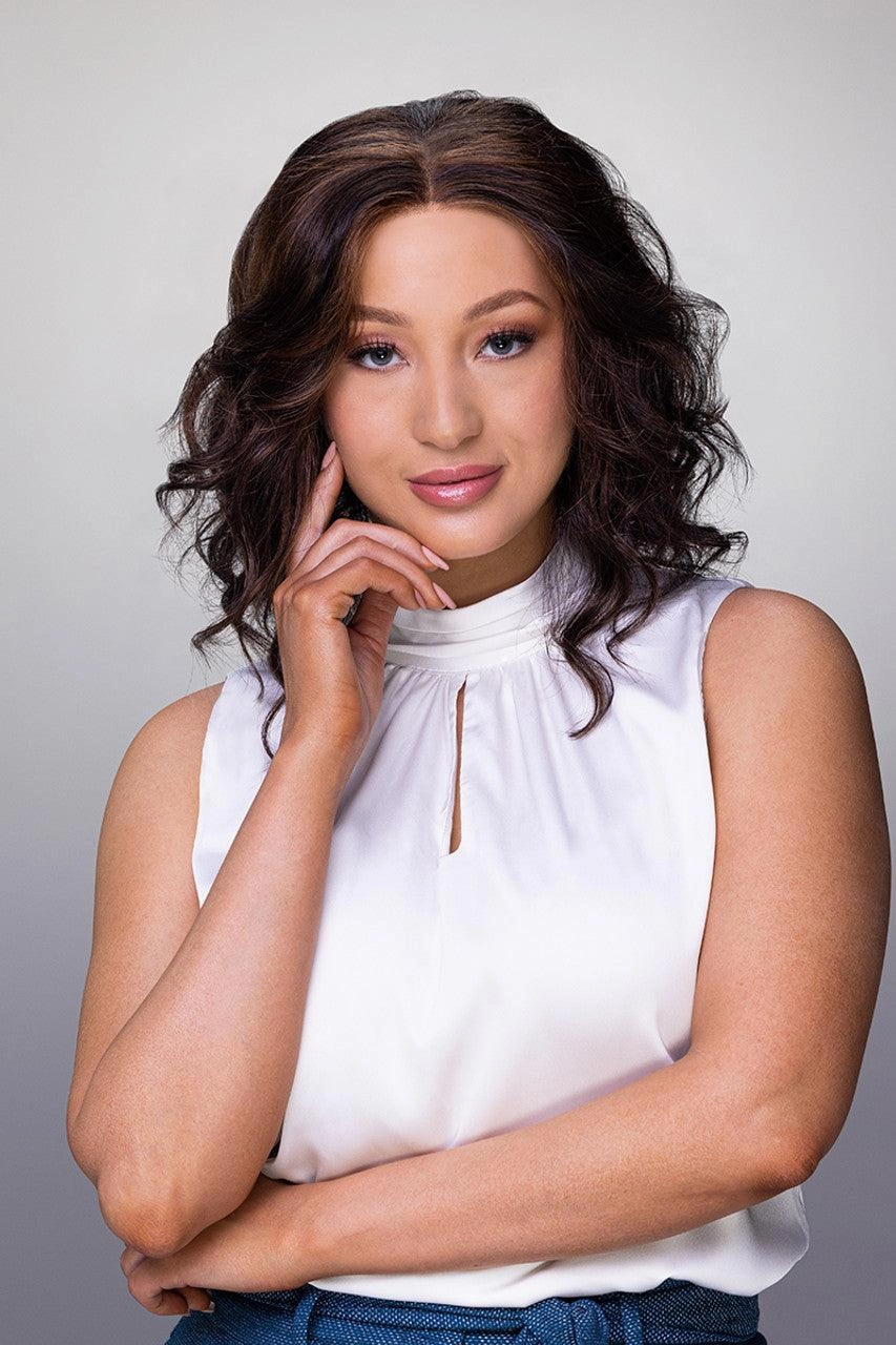Accessories_Jon Renau_Wigs Julianne Lite Petite Wig by Jon Renau | Hand Tied Lace Front Single Mono