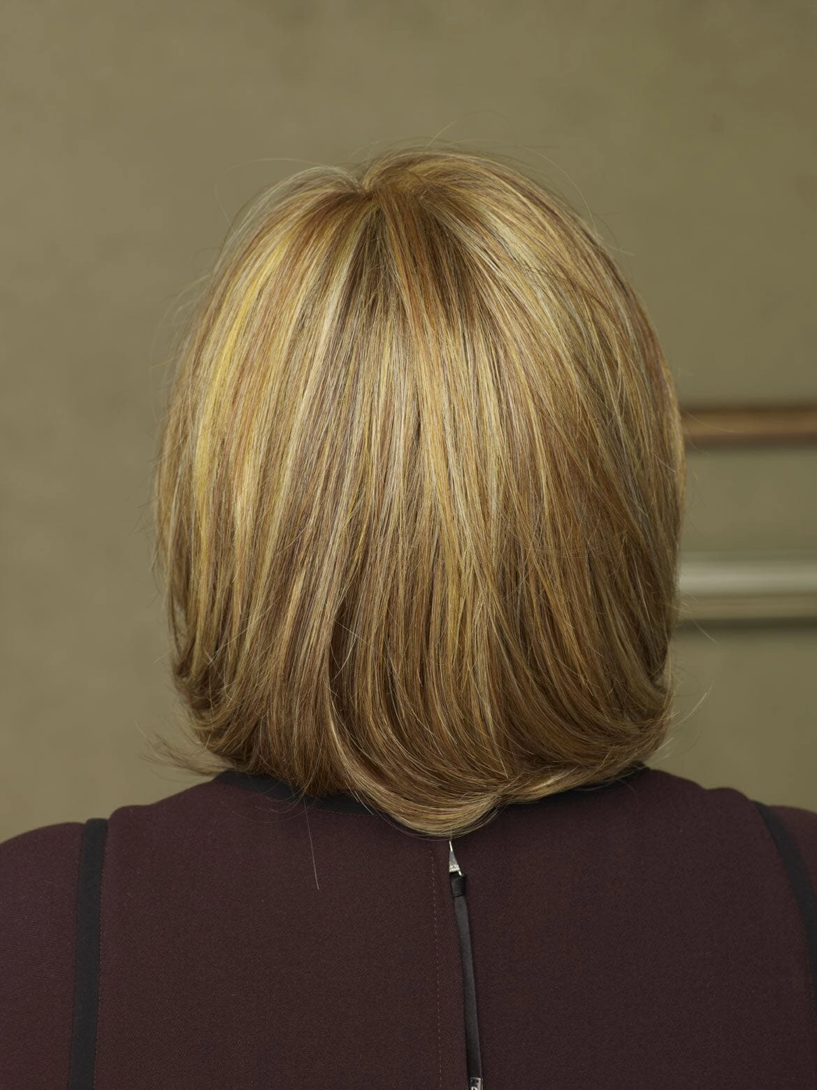 Accessories_Raquel Welch_Wigs Upstage Lace Front Wig by Raquel Welch