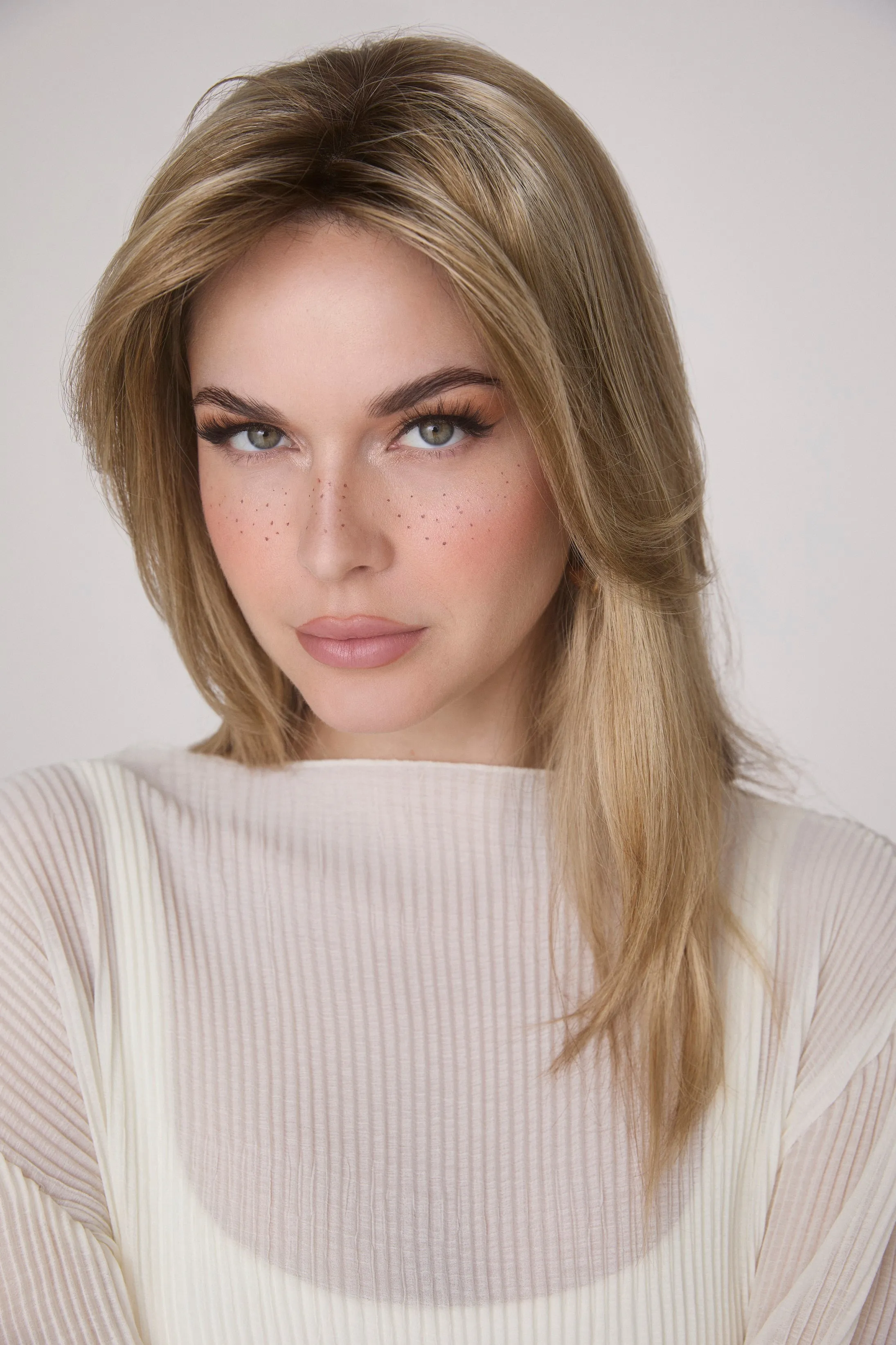 Accessories_Rene Of Paris_Wigs Medium Wavy Topper Mono by Amore | Lace Front Monofilament