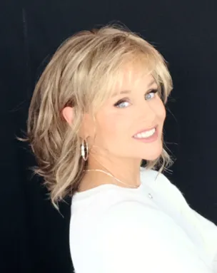 Accessories_Rene Of Paris_Wigs Stop Traffic Wig by Raquel Welch | Synthetic Hair | Average Cap