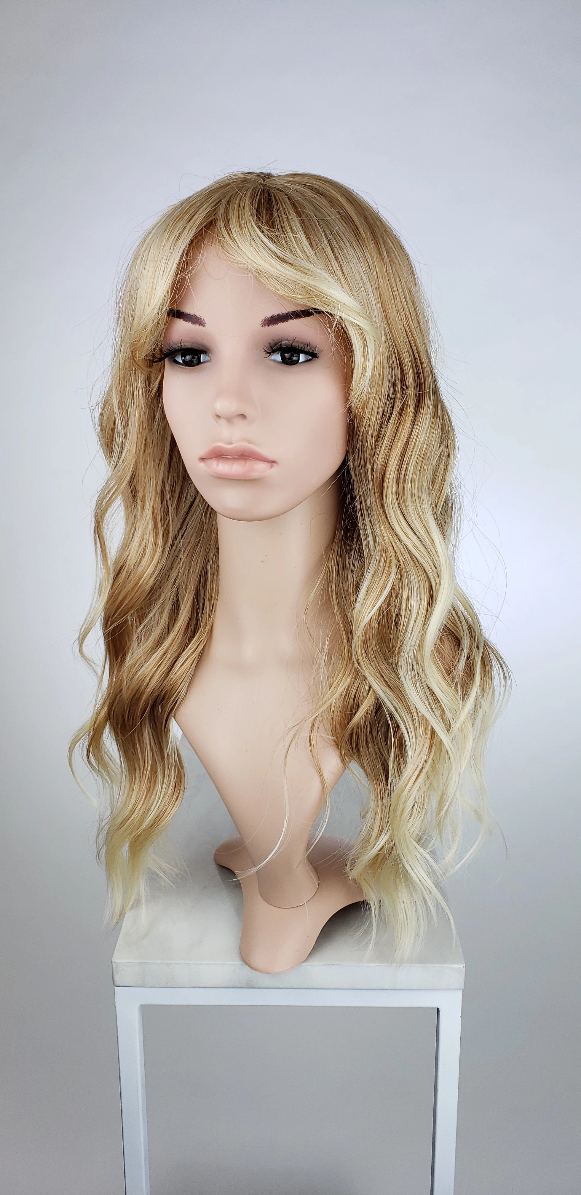 Fantasia Strawberry Blonde - Hard Front Wig