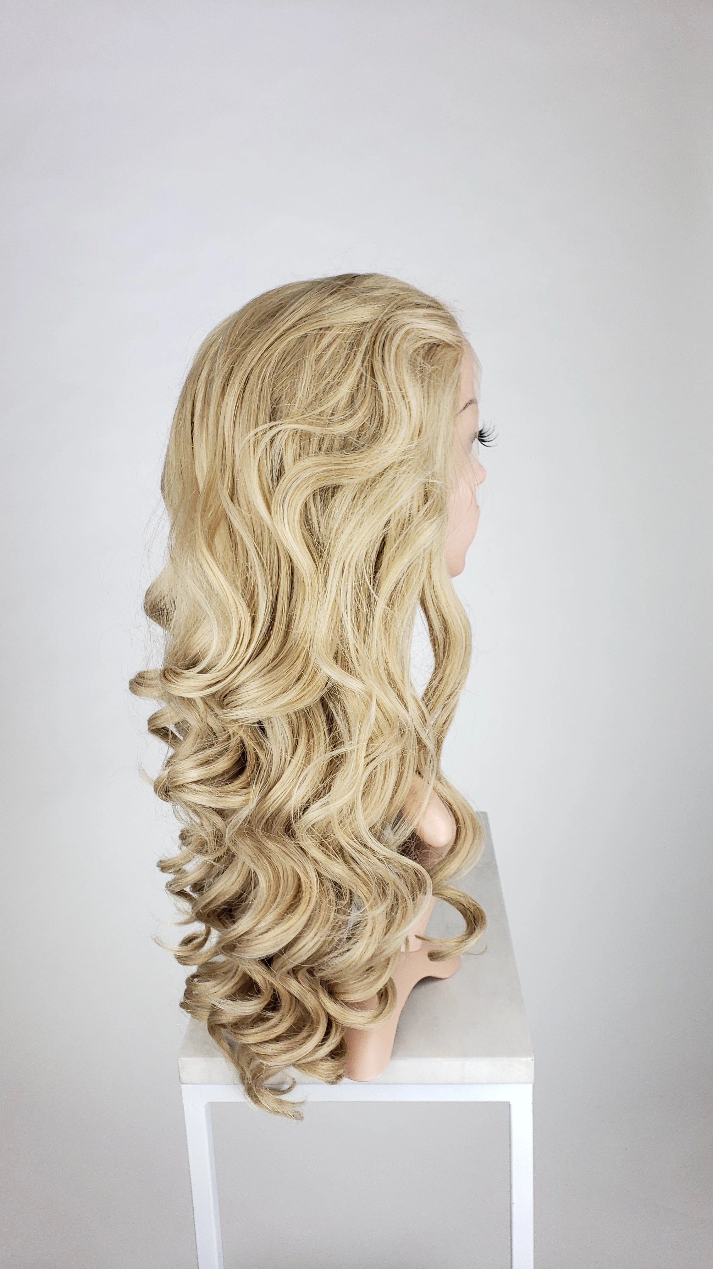 Kat Natural Blonde - Natural Plus Series