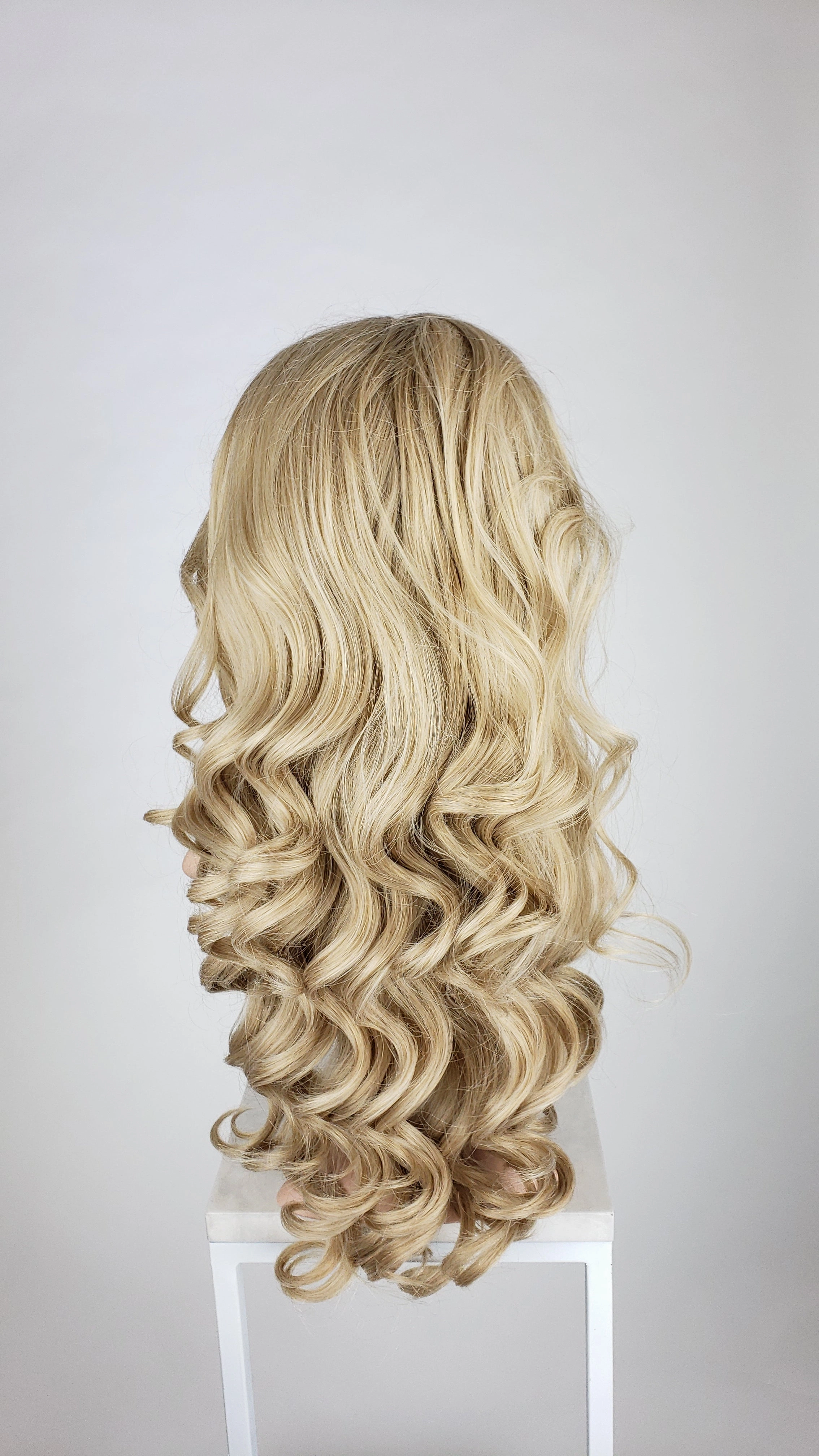 Kat Natural Blonde - Natural Plus Series