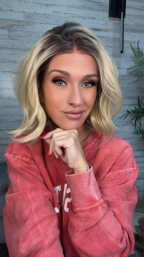 Victoria short blonde with dark root 13*4 lace front wigs K111-2415 (Nicole)